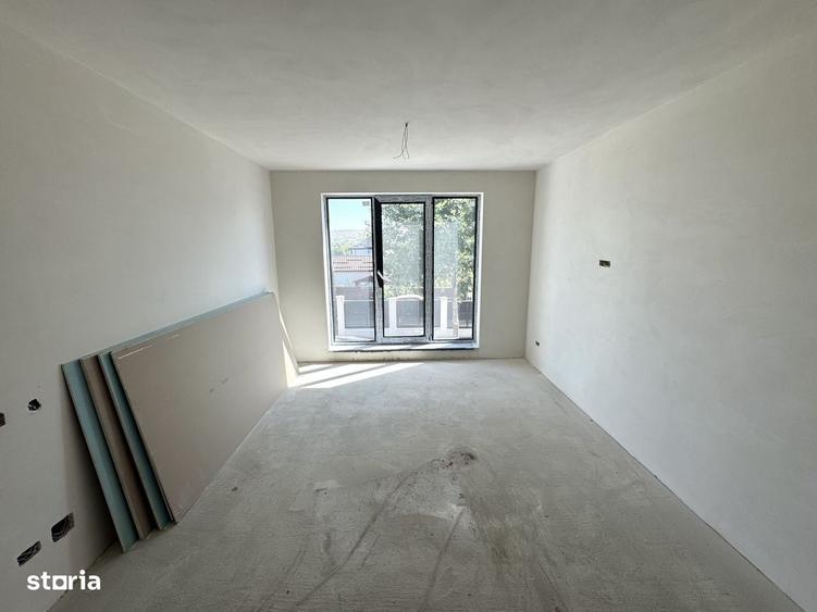 Casă cu 4 camere în Bucium