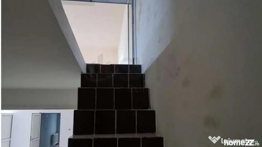 Casă cu 5 camere cu Teren 625 Mp în Tâncăbești