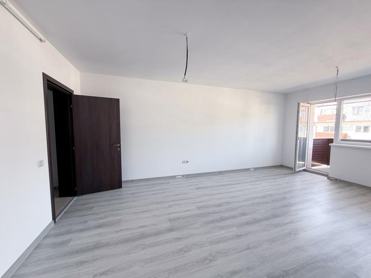 Apartament cu 2 camere semidecomandat în Sânpetru