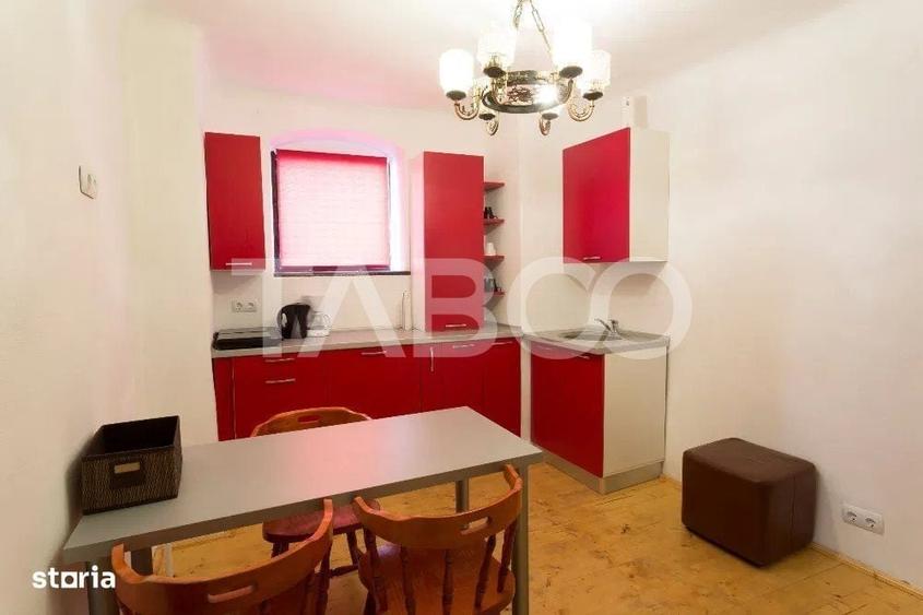 Apartament cu 3 camere decomandat în Orașul de Jos
