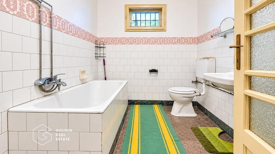 Casă individuală cu 7 camere cu Canalizare în Mâsca