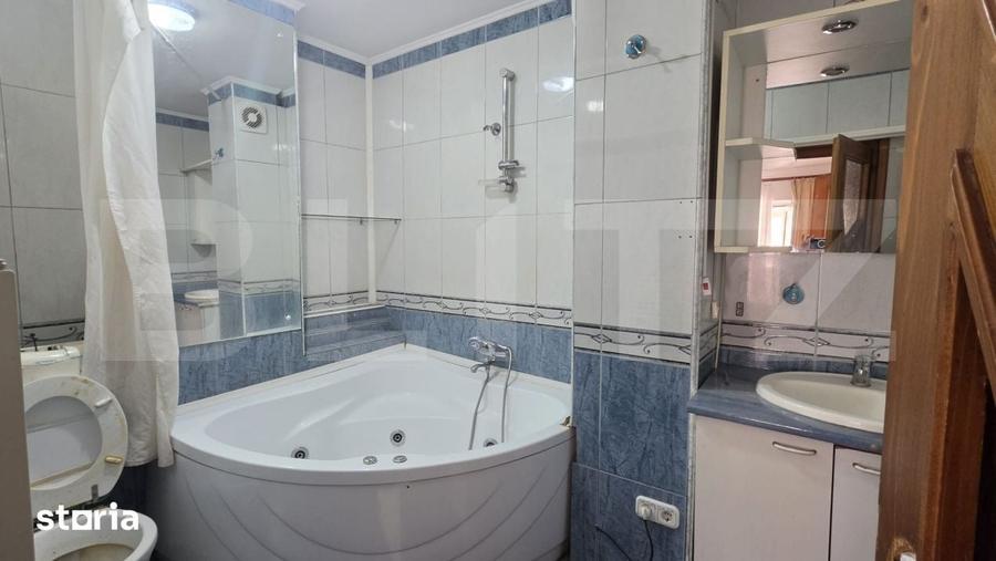 Apartament cu 4 camere în Lucian Blaga
