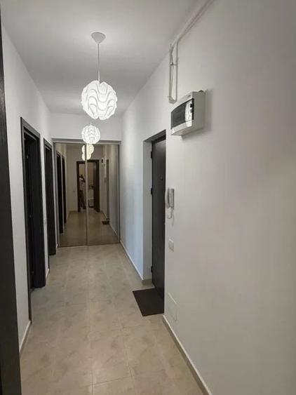 Apartament cu 2 camere semidecomandat, mobilat în Lacul Morii