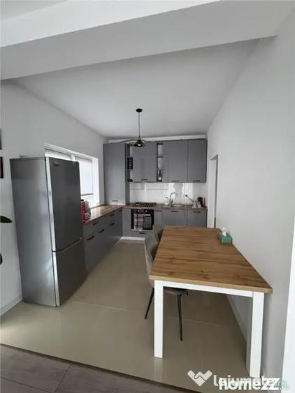 Apartament cu 2 camere decomandat în Dumbrăvița