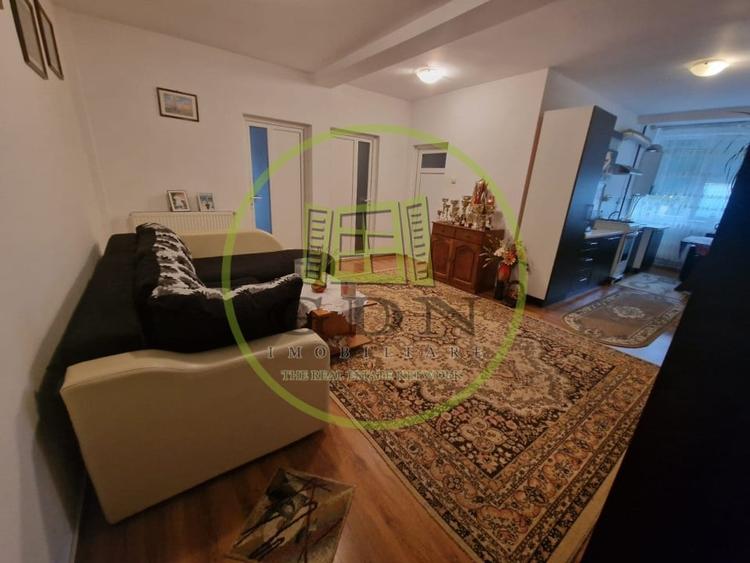 Apartament cu 3 camere decomandat, mobilat în Lascăr Catargiu