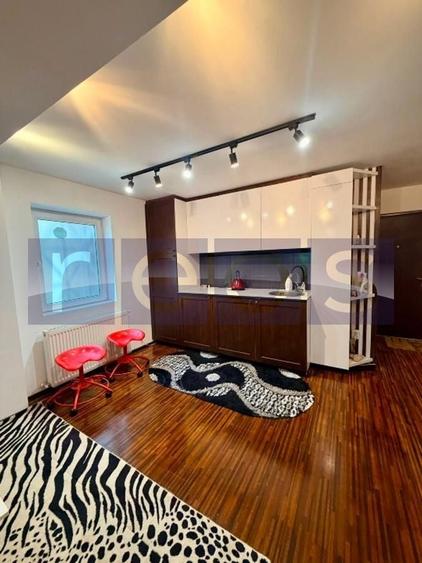Apartament cu 2 camere semidecomandat, mobilat în Vitan Mall