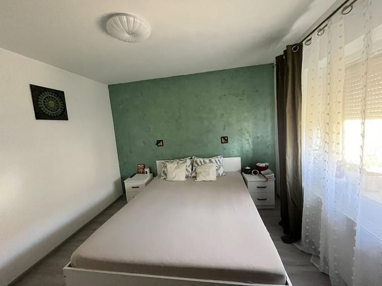 Apartament cu 3 camere în Stana