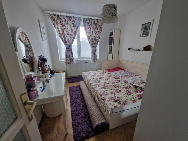 Apartament cu 2 camere semidecomandat în P-ța Unirii