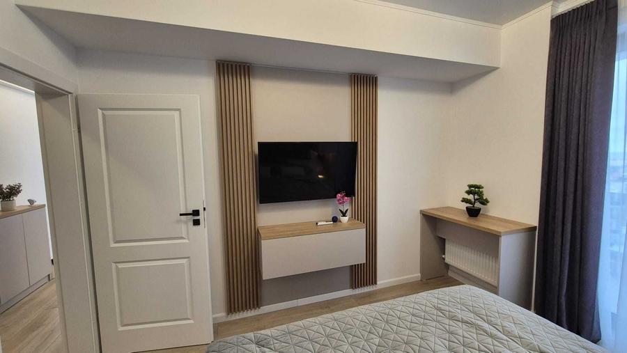 Apartament cu 2 camere decomandat în Central