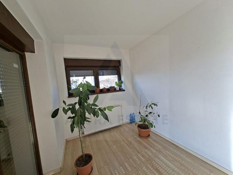 Casă individuală cu 5 camere cu Canalizare în Daia