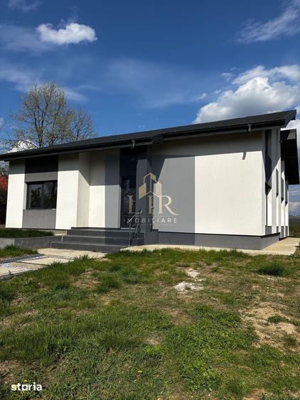 Casă cu 4 camere cu Teren 1500 Mp în Ciurea
