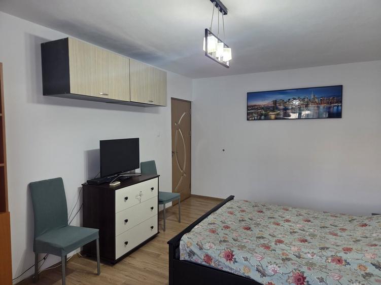 Apartament cu 2 camere decomandat în Popoveni