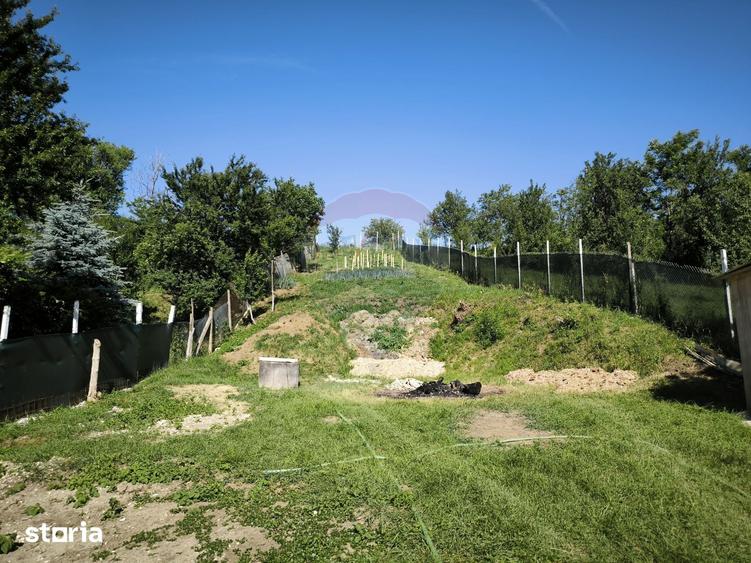 Casă cu 3 camere cu Teren 741 Mp în Bârghiș
