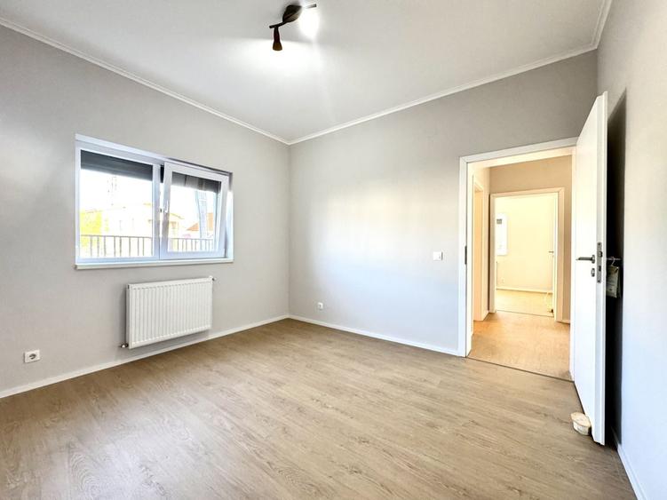 Apartament cu 3 camere semidecomandat în Braytim