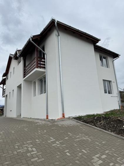 Casă cu 4 camere în Lazaret