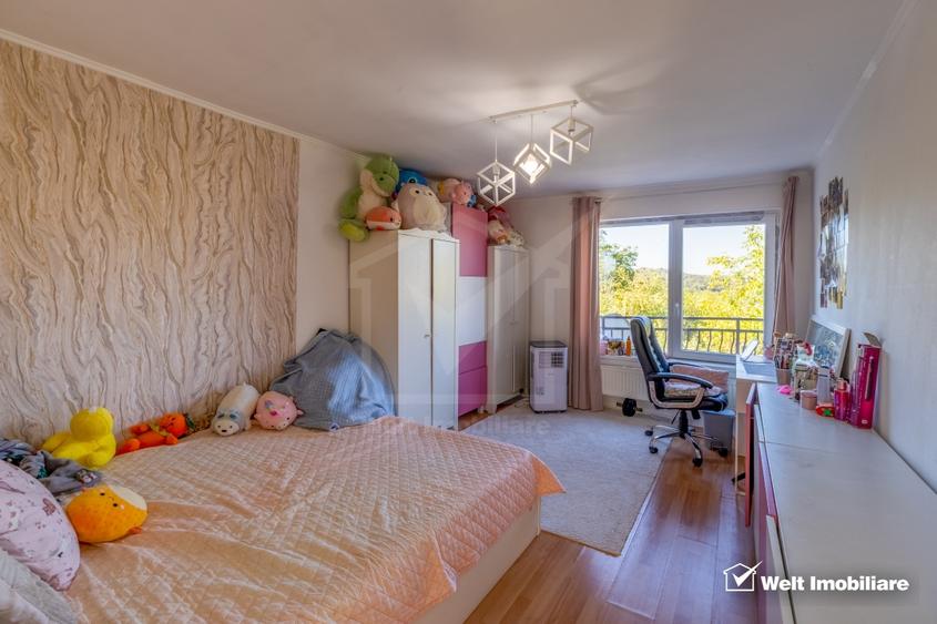 Casă individuală cu 7 camere cu Canalizare în Gruia