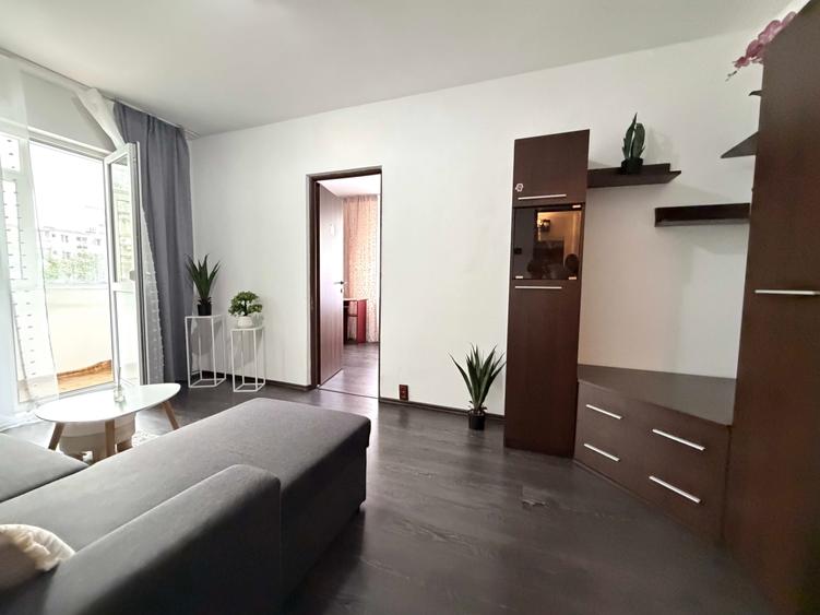 Apartament cu 2 camere semidecomandat în Alexandru cel Bun