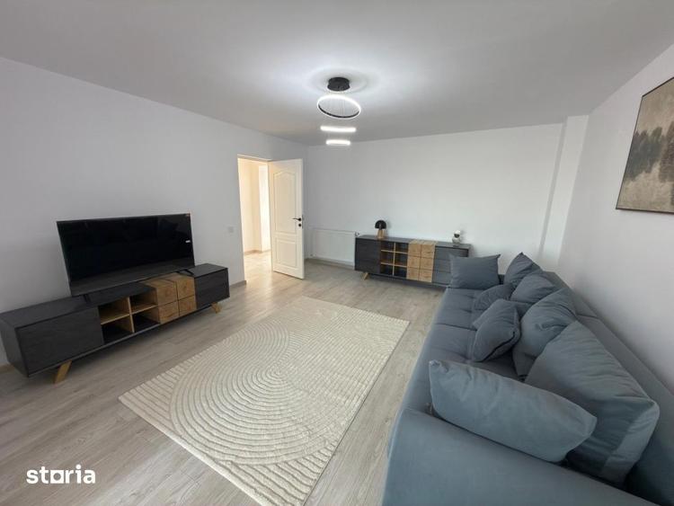 Apartament cu 3 camere decomandat în Ana Ipătescu