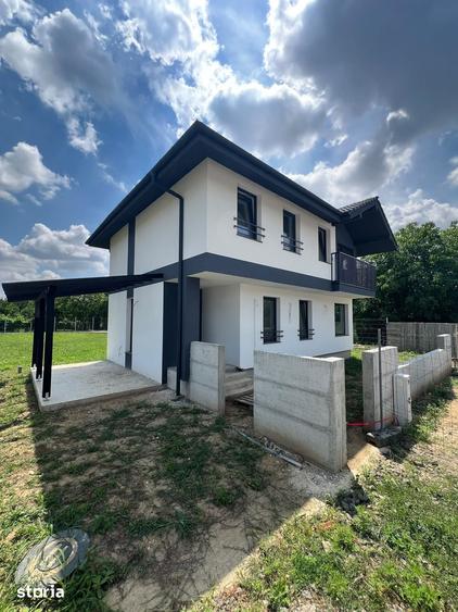 Casă cu 3 camere cu Teren 660 Mp în Burdea
