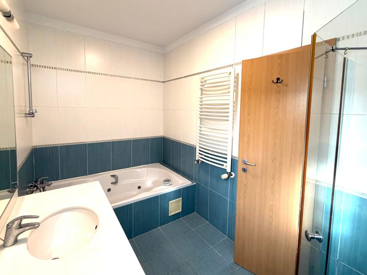 Penthouse cu 4 camere în Șoseaua Nordului