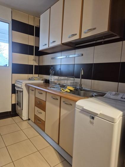 Apartament cu 3 camere decomandat în Ștefan cel Mare