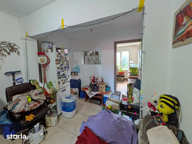 Apartament cu 4 camere decomandat în Dârste