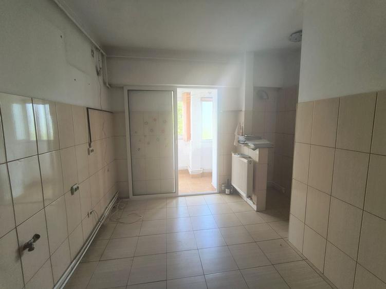 Apartament cu 2 camere decomandat în Tomis II