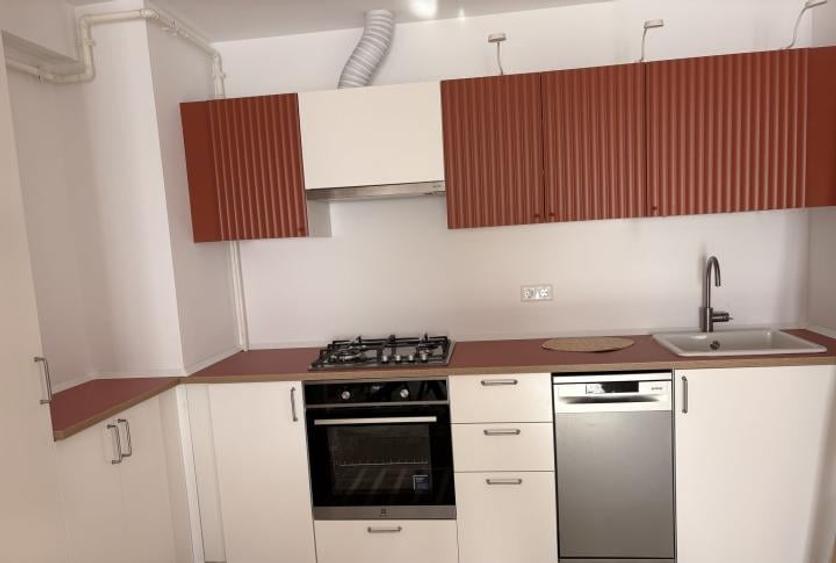 Apartament cu 2 camere decomandat în Drumul Taberei