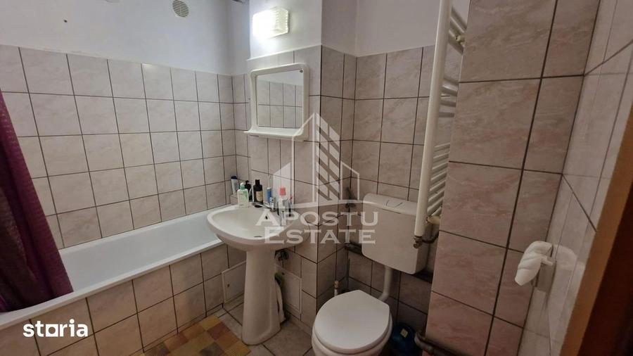 Apartament cu 3 camere decomandat, mobilat în Soarelui