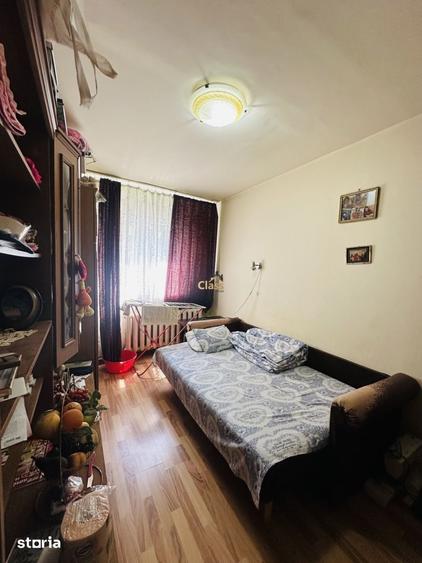 Apartament cu 4 camere semidecomandat, mobilat în Mănăștur