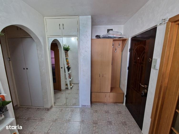 Apartament cu 2 camere decomandat în 9 Mai