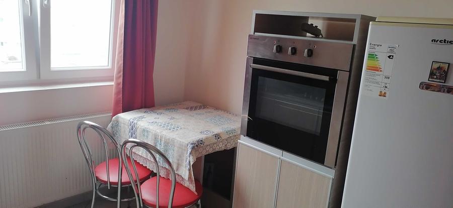 Apartament cu 2 camere semidecomandat în Confecții
