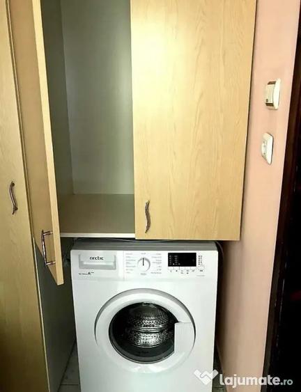 Apartament cu 2 camere semidecomandat în Cetate