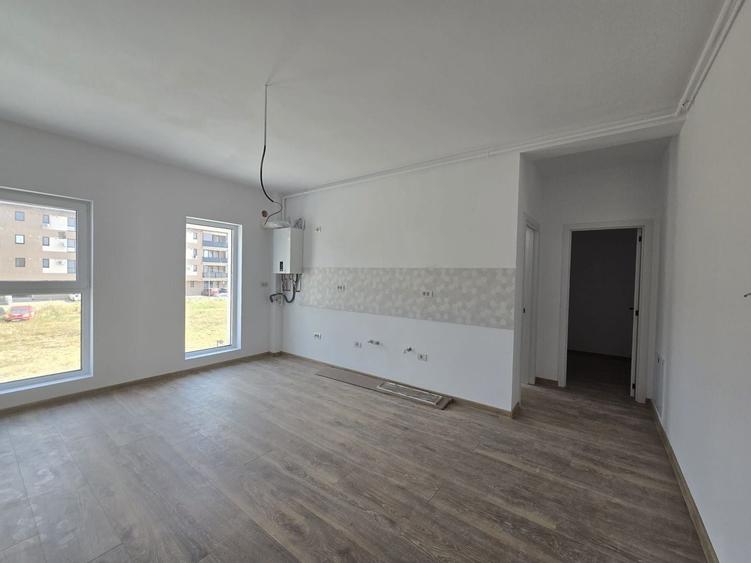Apartament cu 2 camere decomandat în Girocului
