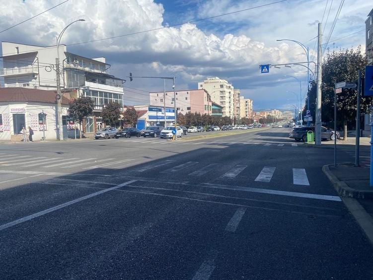 Spațiu comercial, de 300 mp, în Central