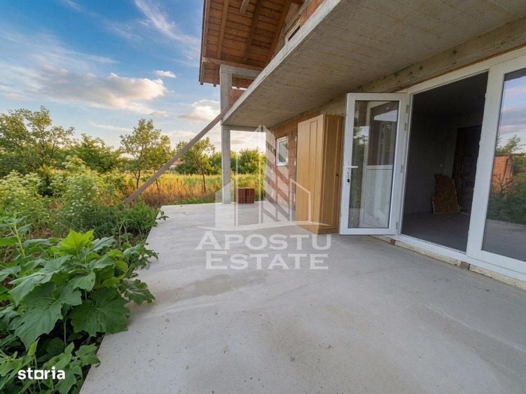 Casă cu 4 camere cu Teren 1439 Mp în Central
