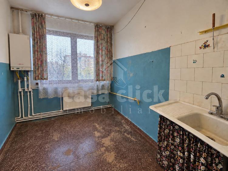 Apartament cu 3 camere decomandat în Mazepa 1