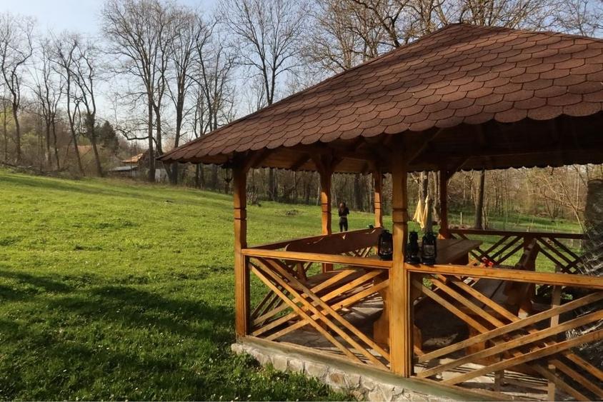 Casă cu 4 camere în Provița de Sus