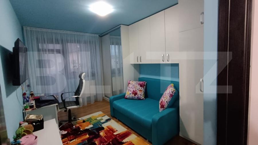 Apartament cu 2 camere semidecomandat, mobilat în Florești