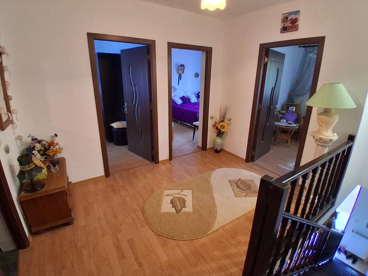 Duplex cu 4 camere cu Canalizare în Valea Lupului