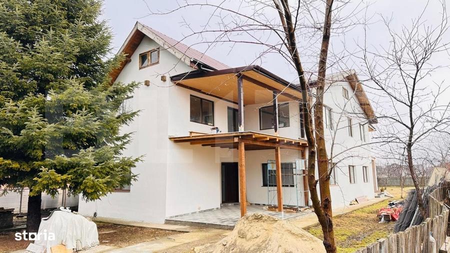 Casă cu 4 camere în Dancu