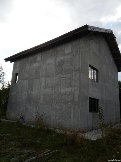 Casă cu 3 camere cu Teren 1886 Mp în Titan