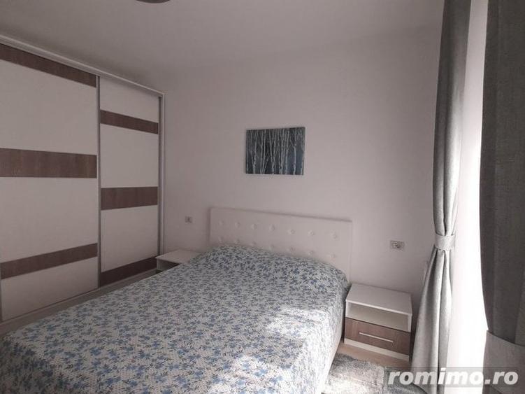 Apartament cu 3 camere semidecomandat în Lipovei