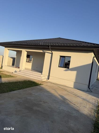 Casă individuală cu 5 camere cu Canalizare în Ciorogârla