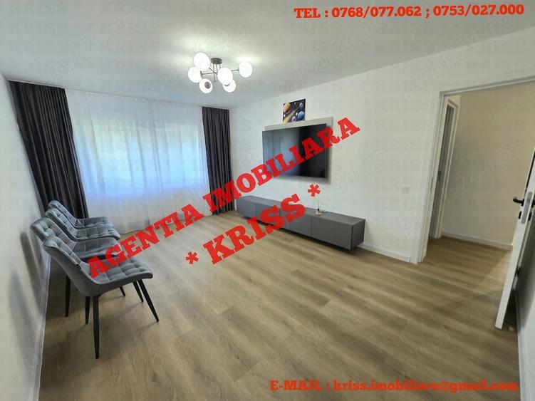 Apartament cu 3 camere decomandat în Teilor