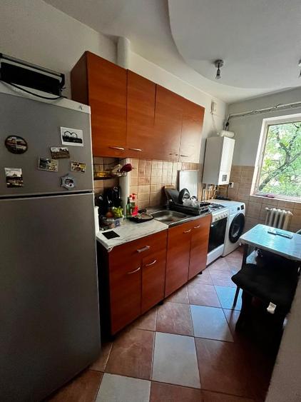 Apartament cu 2 camere semidecomandat în Tătărași