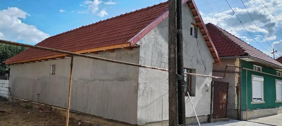 Casă cu 2 camere cu Teren 72 Mp în Obreja