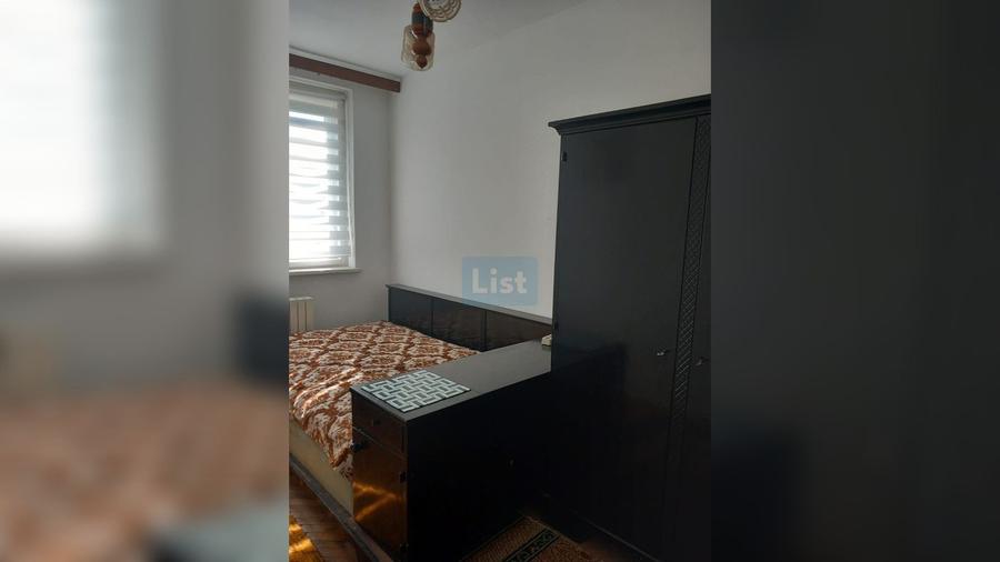 Apartament cu 3 camere semidecomandat în Calea București