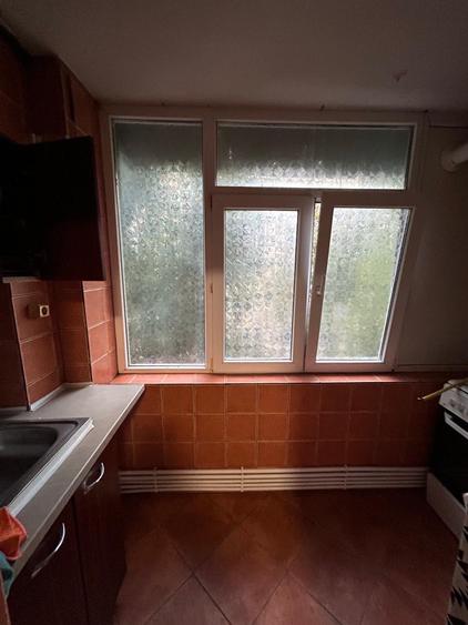 Apartament cu 2 camere decomandat în CET