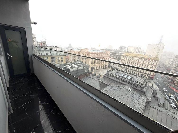 Apartament cu 3 camere semidecomandat, mobilat în Universitate